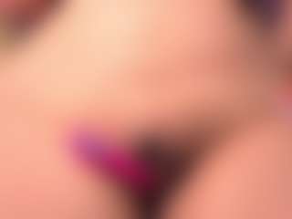 Live cam show with LauRoberts - Blonde Hair on Hubzter Live