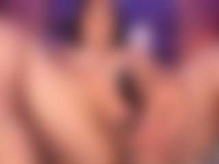 LauRoberts's Live Sex Cam Show