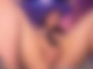 Live cam show with LauRoberts - Smoking on Gym Cam Girls