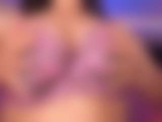 LauRoberts's Live Sex Cam Show