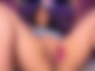 LauRoberts's Live Sex Cam Show