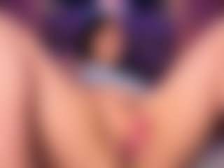 LauRoberts's Live Sex Cam Show