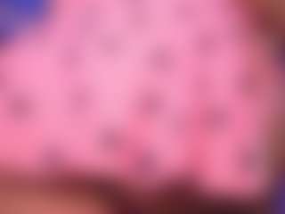 Live cam show with LauRoberts - Blonde Hair Curvy on CamwithHer