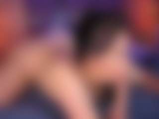 LauRoberts's Live Sex Cam Show