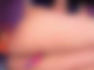 LauRoberts's Live Sex Cam Show