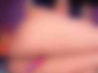 LauRoberts's Live Sex Cam Show