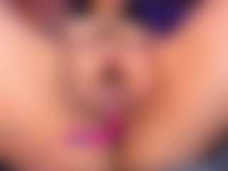 LauRoberts's Live Sex Cam Show