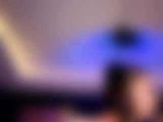 LauRoberts's Live Sex Cam Show