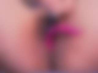 LauRoberts's Live Sex Cam Show