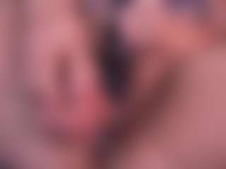 LauRoberts's Live Sex Cam Show