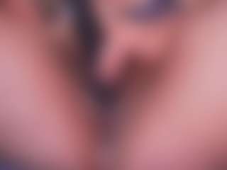LauRoberts's Live Sex Cam Show