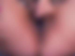 Live cam show with LauRoberts - Teen (18+) on liverealitysex.com
