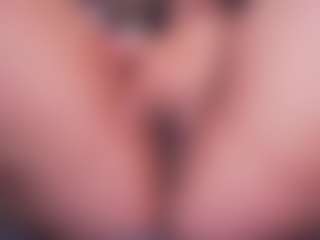 LauRoberts's Live Sex Cam Show