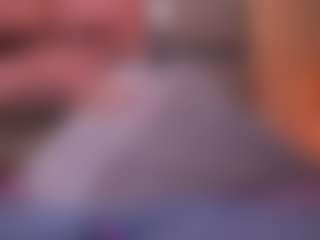 Live cam show with LauRoberts - Blowjob on Camsoda