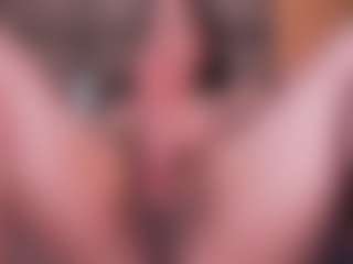LauRoberts's Live Sex Cam Show