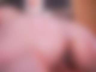 LauRoberts's Live Sex Cam Show