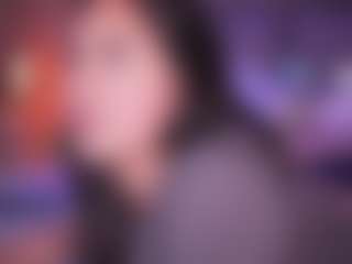 Live cam show with LauRoberts - Public on madthumbs