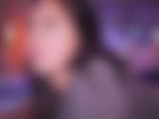 Live cam show with LauRoberts - Public on madthumbs