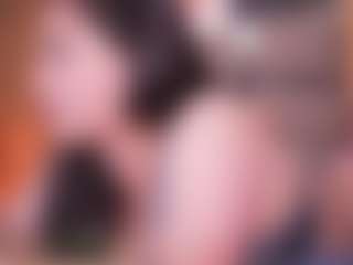 Live cam show with LauRoberts - Athletic Amateur on Streamer API