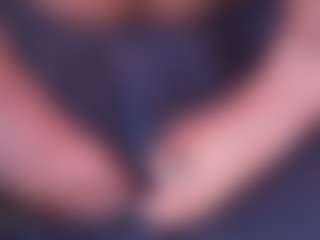 LauRoberts's Live Sex Cam Show