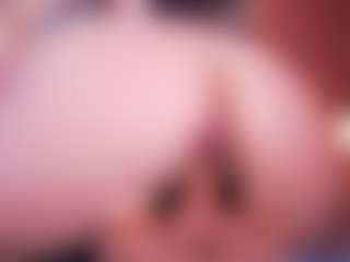 LauRoberts's Live Sex Cam Show