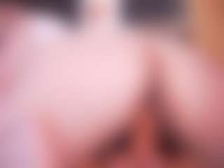Live cam show with LauRoberts - Hairy Pussy on livesexfox.com