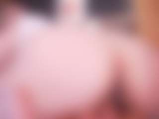 Live cam show with LauRoberts - Cute on Pornisteam.com