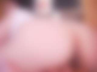 Live cam show with LauRoberts - Athletic Amateur on MyBangCams