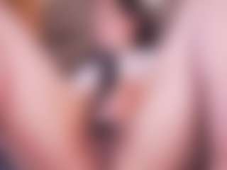 Live cam show with LauRoberts - Athletic Amateur on fuck-show.com