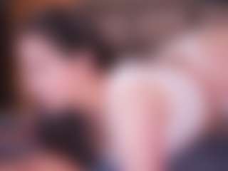 Live cam show with LauRoberts - Cute on galaxygirlnitro.com