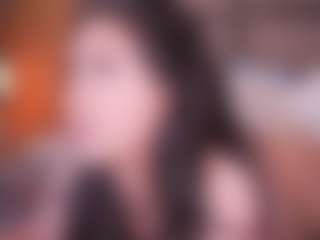 Live cam show with LauRoberts - Blowjob on SquirtSoMuch