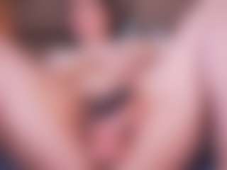 LauRoberts's Live Sex Cam Show