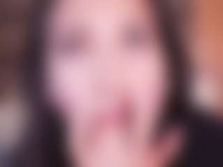 Live cam show with LauRoberts - Bikini on Dolls Live