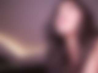 Live cam show with LauRoberts - Facial on Camsoda