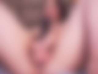 Live cam show with LauRoberts - Hairy Pussy on Cam Slut