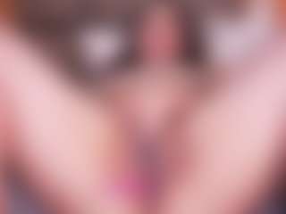 LauRoberts's Live Sex Cam Show