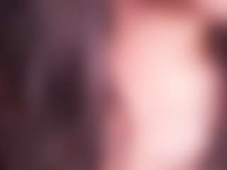 LauRoberts's Live Sex Cam Show