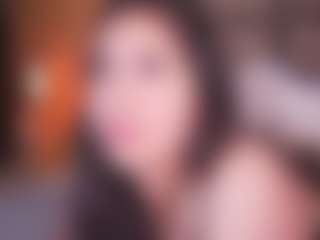 Live cam show with LauRoberts - Facial on Camsoda