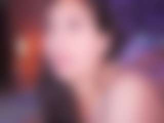Live cam show with LauRoberts - Facial on Camsoda