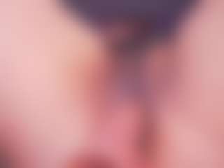 LauRoberts's Live Sex Cam Show