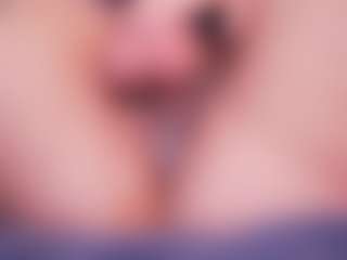 LauRoberts's Live Sex Cam Show