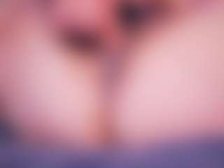 LauRoberts's Live Sex Cam Show