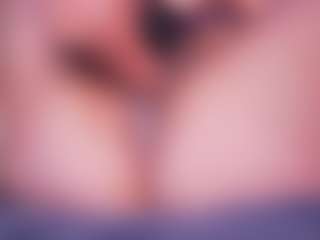 LauRoberts's Live Sex Cam Show