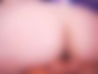 LauRoberts's Live Sex Cam Show