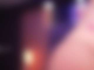 LauRoberts's Live Sex Cam Show