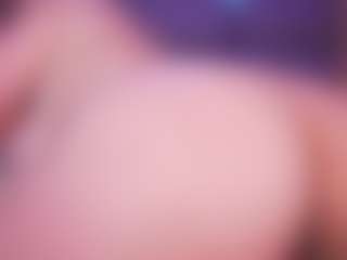 Live cam show with LauRoberts - Anal Toys on Camsoda
