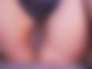 LauRoberts's Live Sex Cam Show