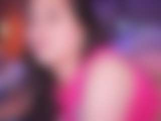 Live cam show with LauRoberts - Blonde Hair on madthumbs