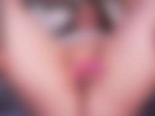 LauRoberts's Live Sex Cam Show