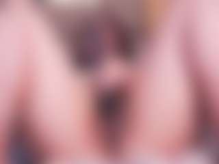 LauRoberts's Live Sex Cam Show